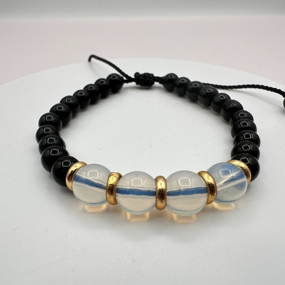 Vintage Y2K Gold Tone Beaded Cord Black Onyx Bracelet Women's Classic Jewelry